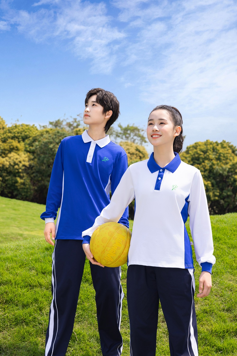 運動時尚的中學秋季校服